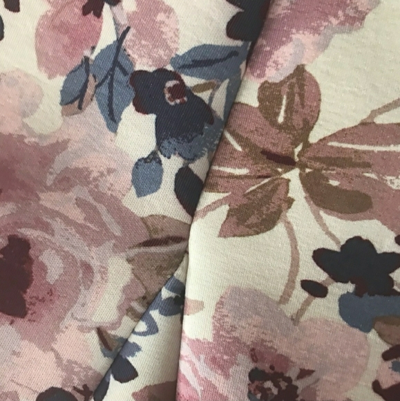 Lauren Conrad scuba skirt NWOT - Picture 2 of 3